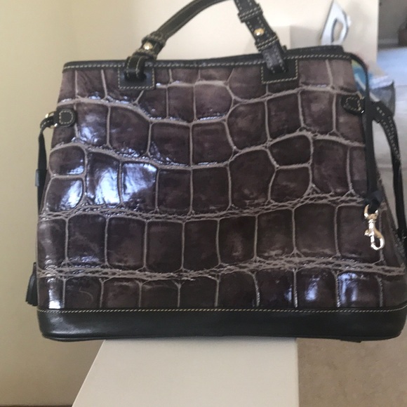 Authentic Dooney & Bourke - Picture 2 of 5